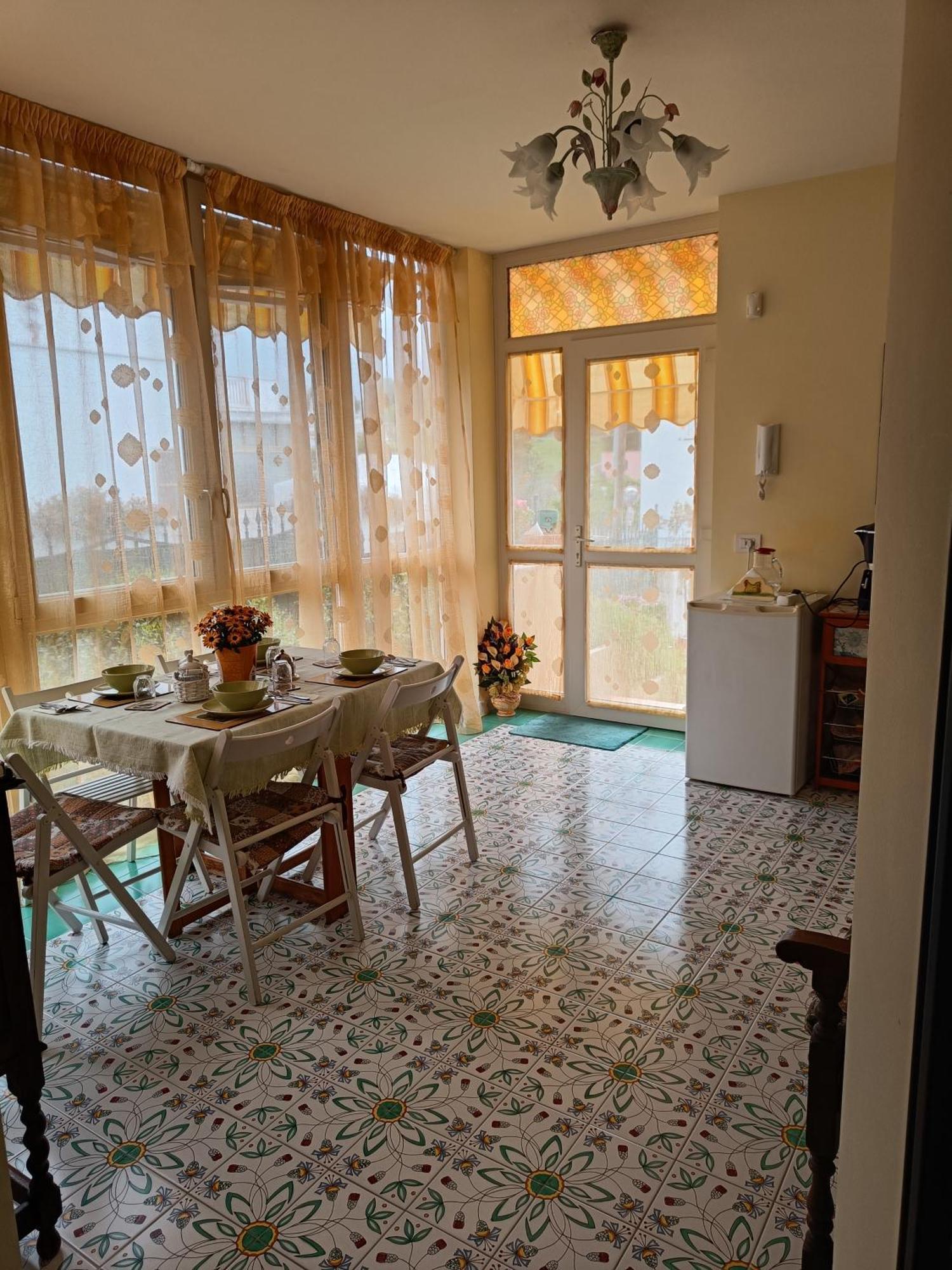 Bed And Breakfast Angolo Fiorito チビタベッキア エクステリア 写真