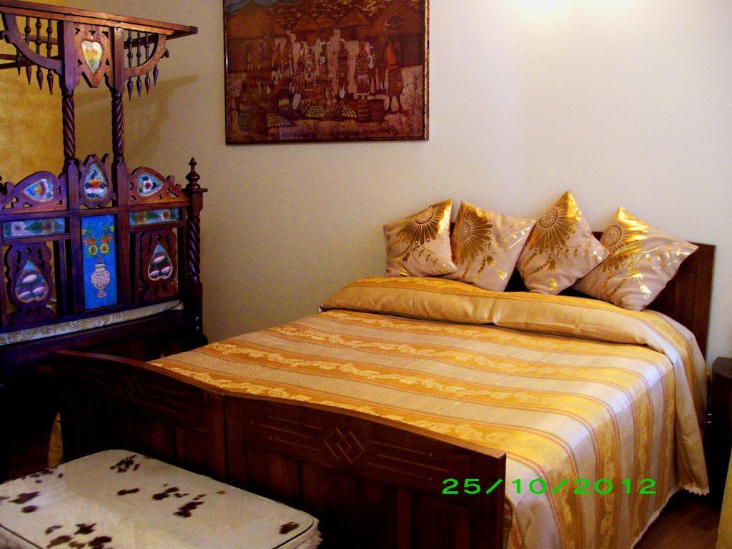 Bed And Breakfast Angolo Fiorito チビタベッキア 部屋 写真