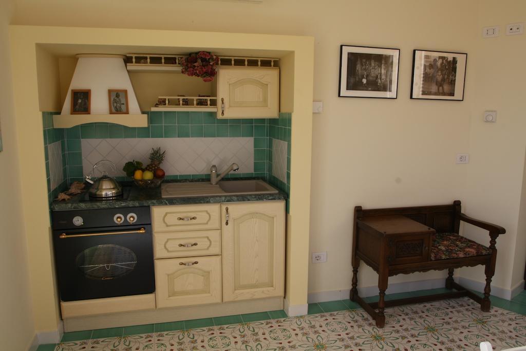 Bed And Breakfast Angolo Fiorito チビタベッキア エクステリア 写真