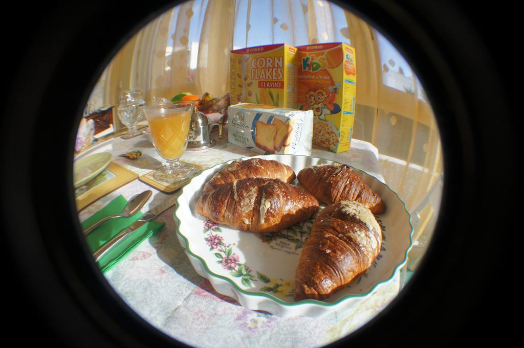 Bed And Breakfast Angolo Fiorito チビタベッキア エクステリア 写真