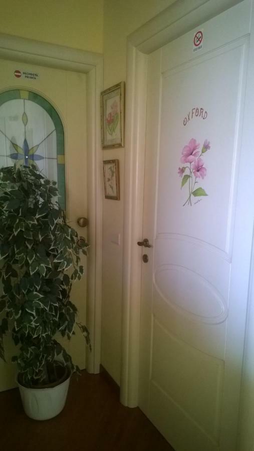 Bed And Breakfast Angolo Fiorito チビタベッキア エクステリア 写真